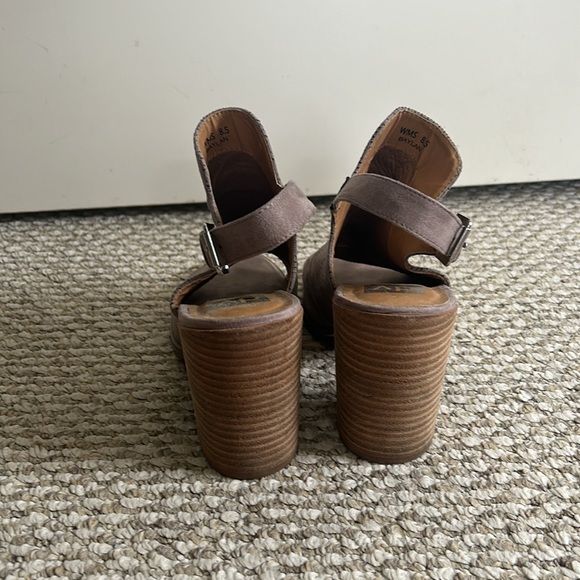Dolce Vita Sandals - Picture 3 of 5